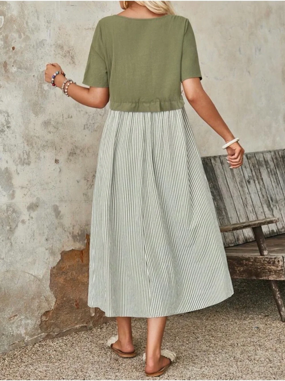 Short sleeve mid-calf dress - Picture 2 of 5